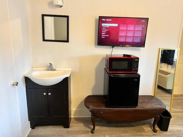 Spruce Pine Inn מראה חיצוני תמונה