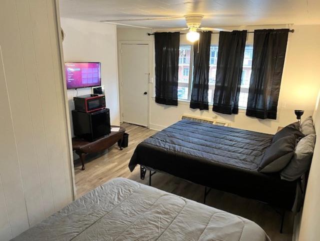 Spruce Pine Inn מראה חיצוני תמונה